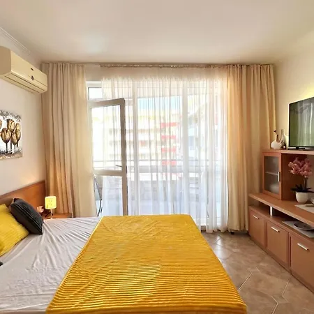 Apartamento Bratanov Plaza