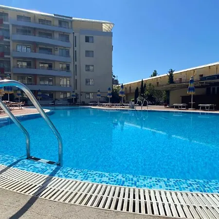 Bratanov Plaza Apartament Słoneczny Brzeg