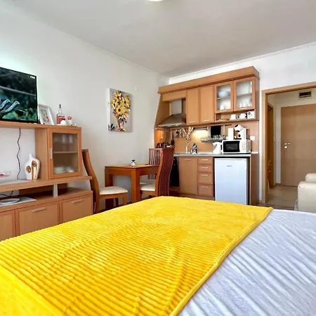 Bratanov Plaza Apartament *