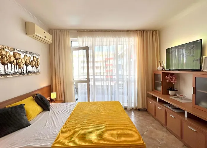 Daire Bratanov Plaza