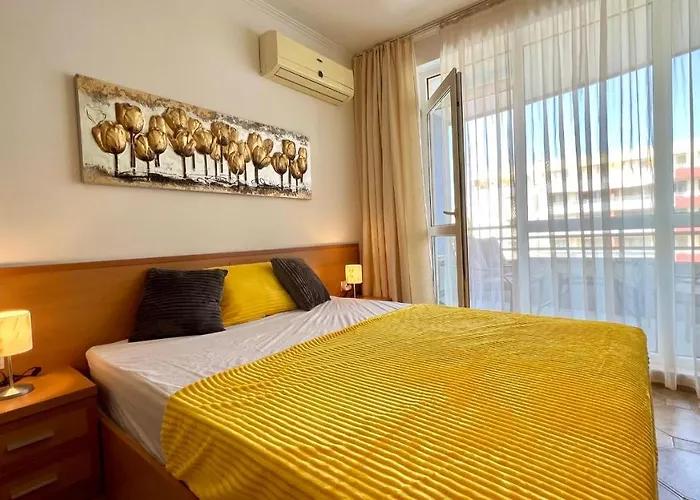 Bratanov Plaza Lägenhet *