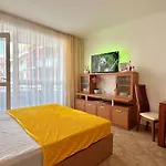 Bratanov Plaza * Слънчев бряг