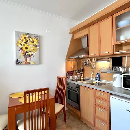 Bratanov Plaza Apartamento