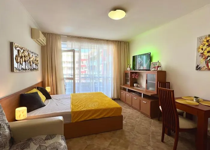 Bratanov Plaza Apartamento *